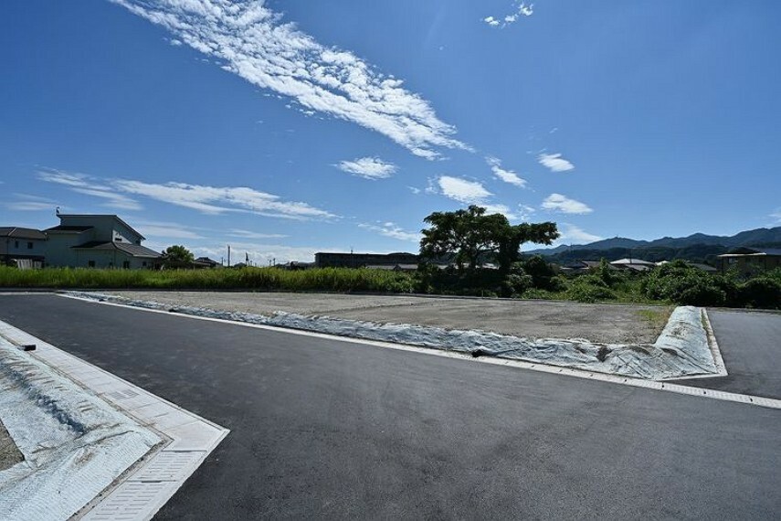 現況写真 前面道路含む現地写真