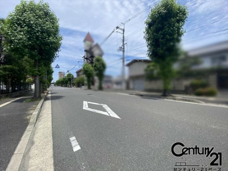 現況写真 ■現地撮影写真■スーパーやコンビニまで徒歩圏内で毎日のお買い物が楽々です！