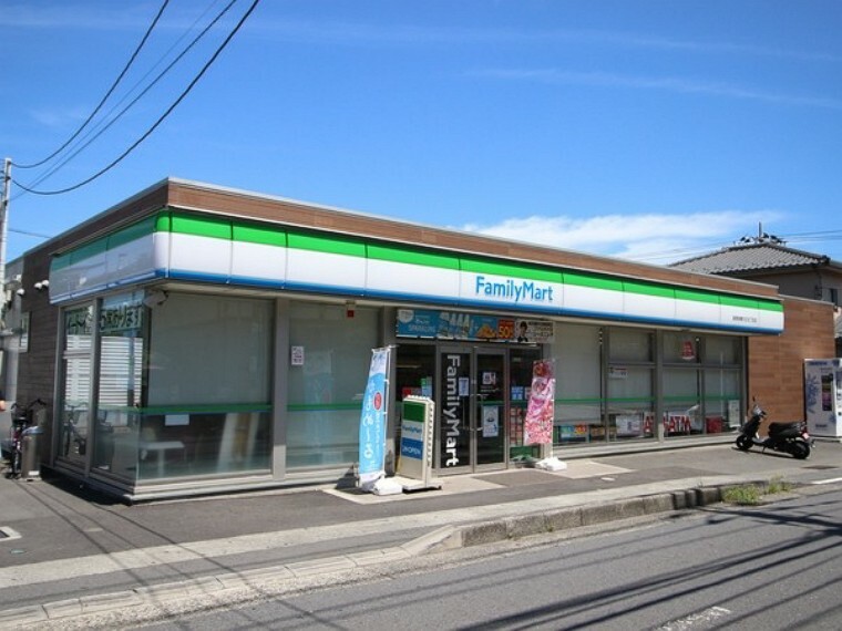 コンビニ ファミリーマート座間相模が丘五丁目店