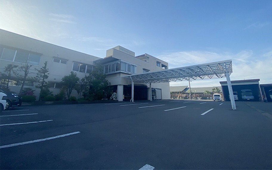 稲荷山医療福祉センター（約570m）