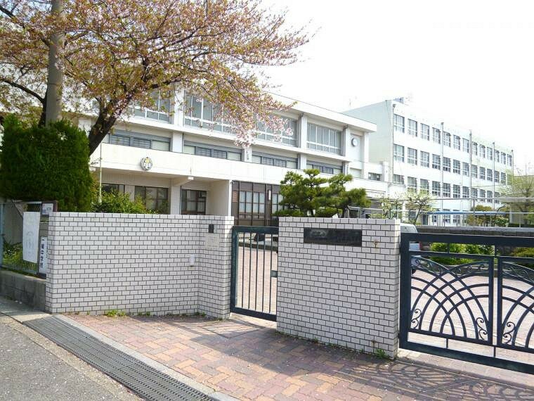 中学校 名古屋市立一柳中学校