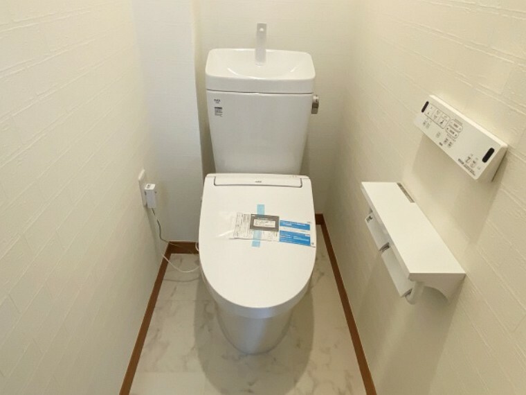 トイレ 温水洗浄・暖房便座付きのトイレ