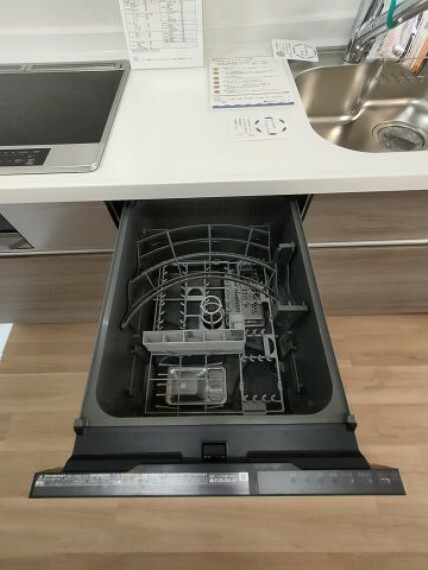 キッチン ・食洗機 　後片付けが楽になる食器洗浄乾燥機付き！環境にも手荒れにも優しい、嬉しい設備です