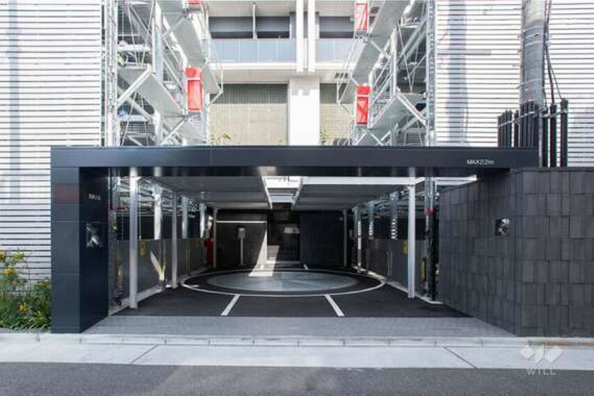 敷地内駐車場 敷地内駐車場（屋外機械式）。敷地内駐車場1台継承可能です。