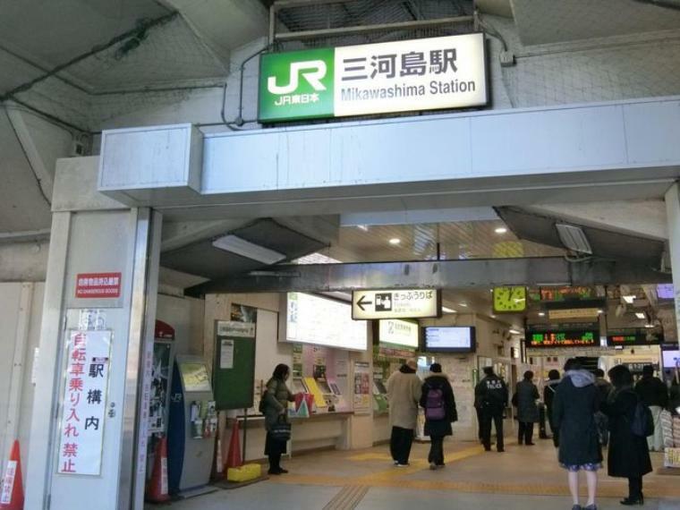 三河島駅（JR 常磐線） 徒歩12分。
