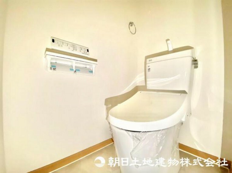トイレ トイレの快適さが日常生活を変えます。機能付きトイレで贅沢なひとときを過ごしましょう