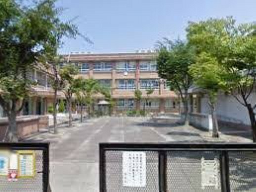 小学校 【小学校】門真市立東小学校まで372m