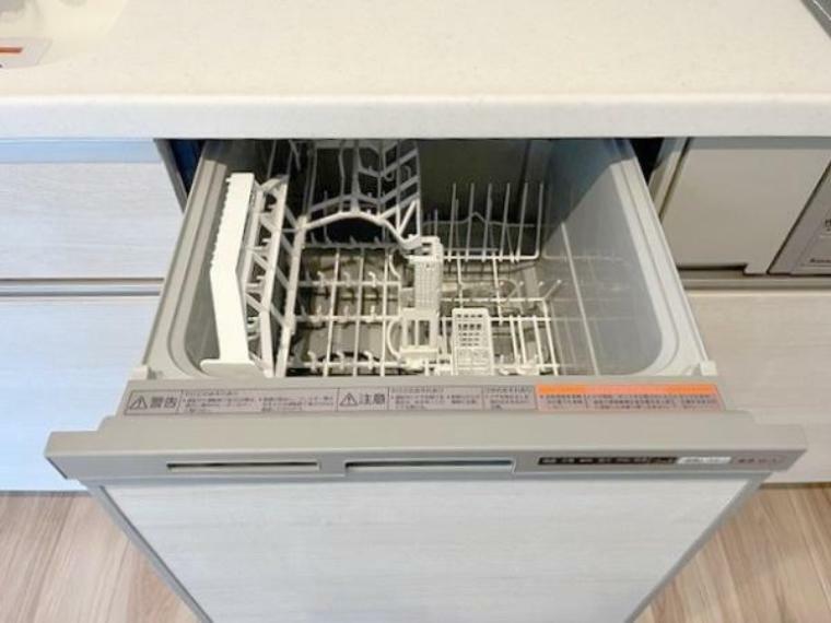 キッチン 家事の時短に最適な食器洗浄乾燥機付き。