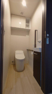 トイレ タンクレストイレになりますのでスッキリとした空間で広々と利用することができます！