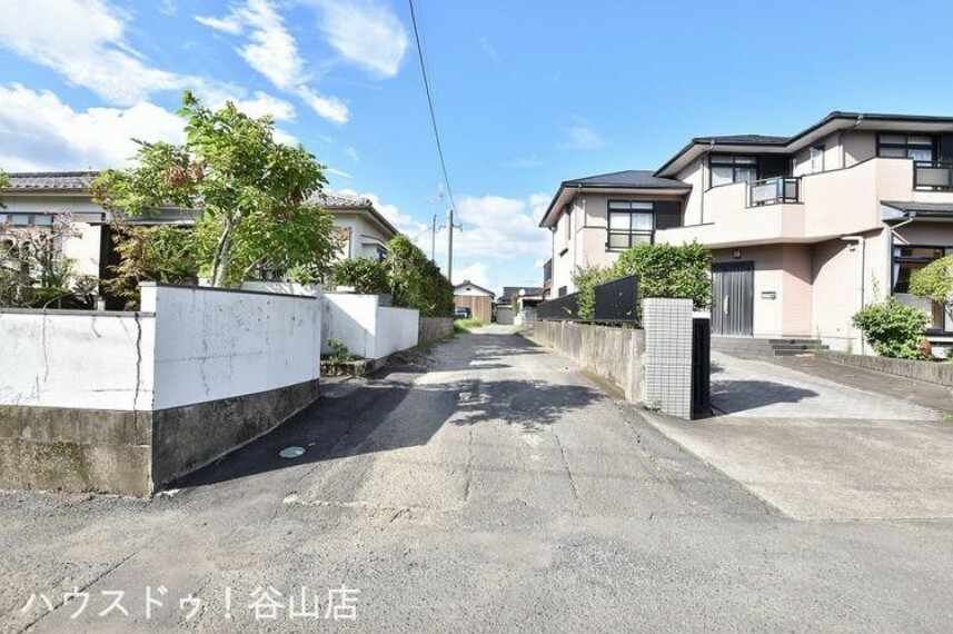 現況写真 前面道路含む現地写真