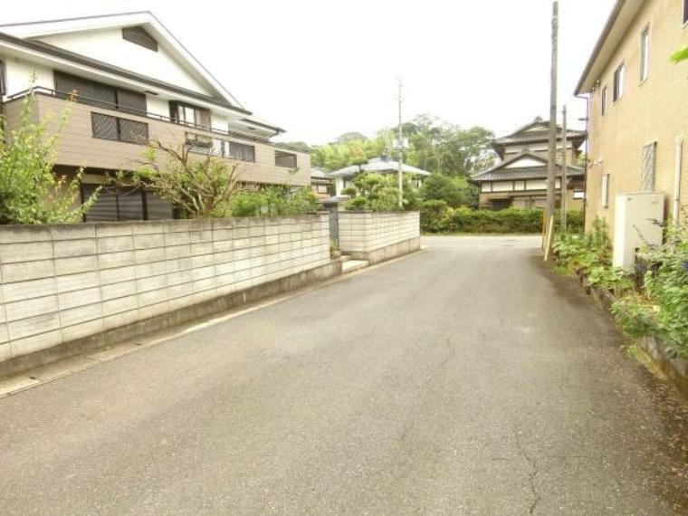 現況写真 幅員約6m道路に接道