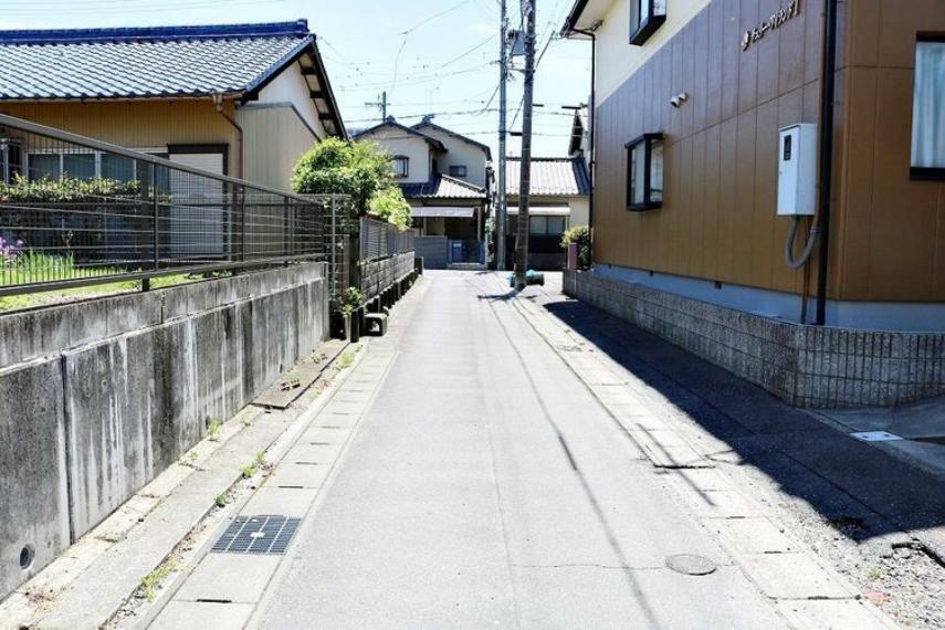 現況写真 前面道路含む現地写真