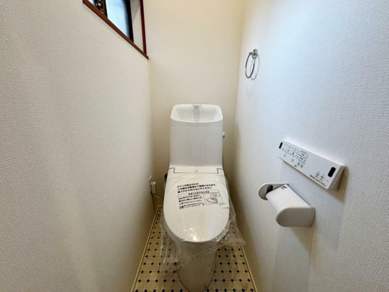 トイレ 【トイレ】 シャワー機能付トイレを設置