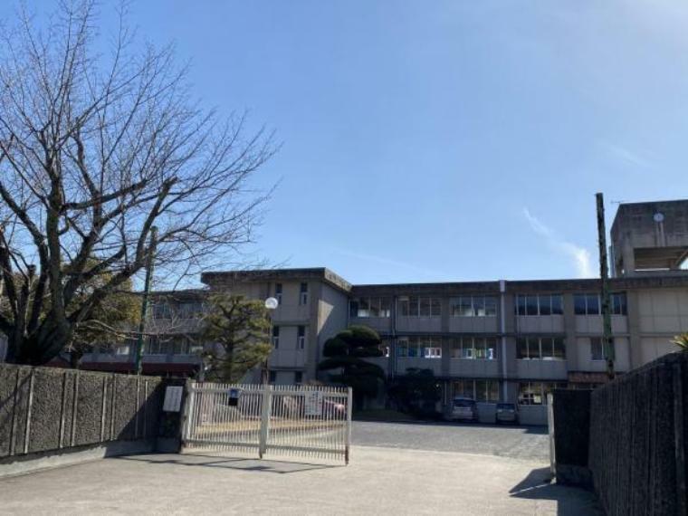 中学校 【周辺環境】神辺東中学校まで約3.6km