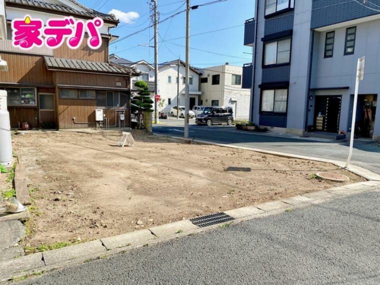 現況写真 北西角地！ 建築条件はございません。お好きなハウスメーカーで建築可能です。