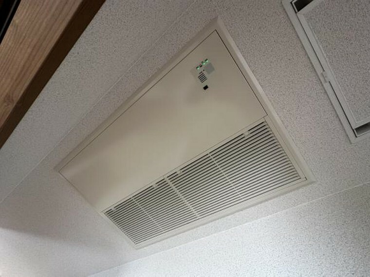 冷暖房・空調設備 【Z空調】部屋全体に快適な空気が循環し、室内を快適温度で保ちます。