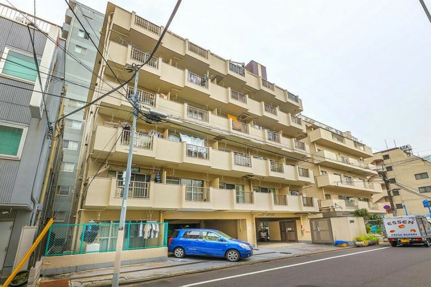 外観写真 武田工務店施工の7階建てのマンションです。大通りには面しておりません。