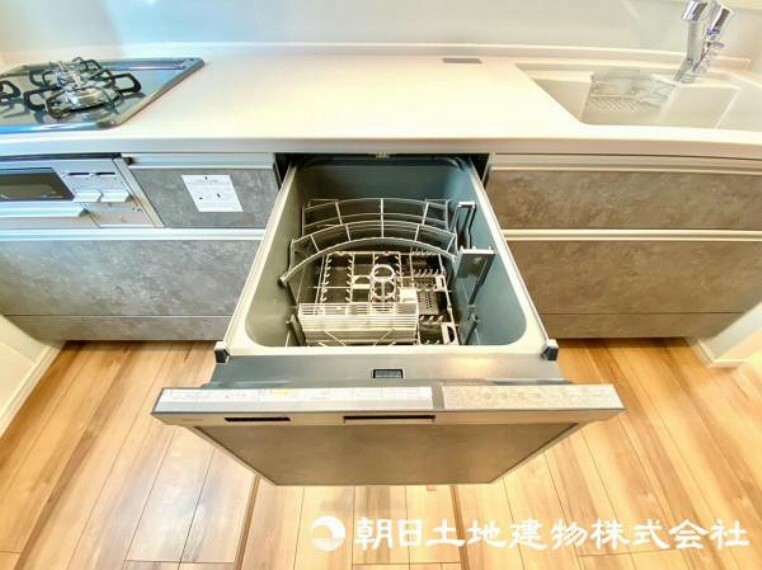 キッチン ビルトイン食洗機は、作業台が広く使え、節水や節電機能も充実しています。