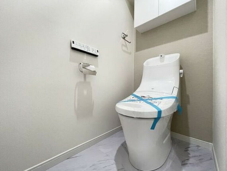 トイレ ムダのないシンプルなデザイン空間。毎日使う場所だからこそ、使い勝手を考慮しました。