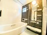 浴室 浴室には窓が設置されているため、通気性よくお使い頂けます。