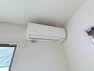 冷暖房・空調設備 全居室にエアコン完備！引越し後すぐに快適です