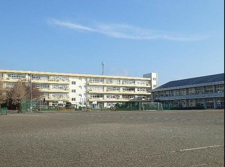 中学校 【中学校】鹿沼市立北中学校まで5763m