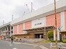 JR埼京線「北戸田」駅（JR埼京線の各駅停車の駅で、戸田駅とともに東京への利便性がいい街としての働きがあります。住宅中心の街です。都内へ向かう通勤客、通学客が多いです。）