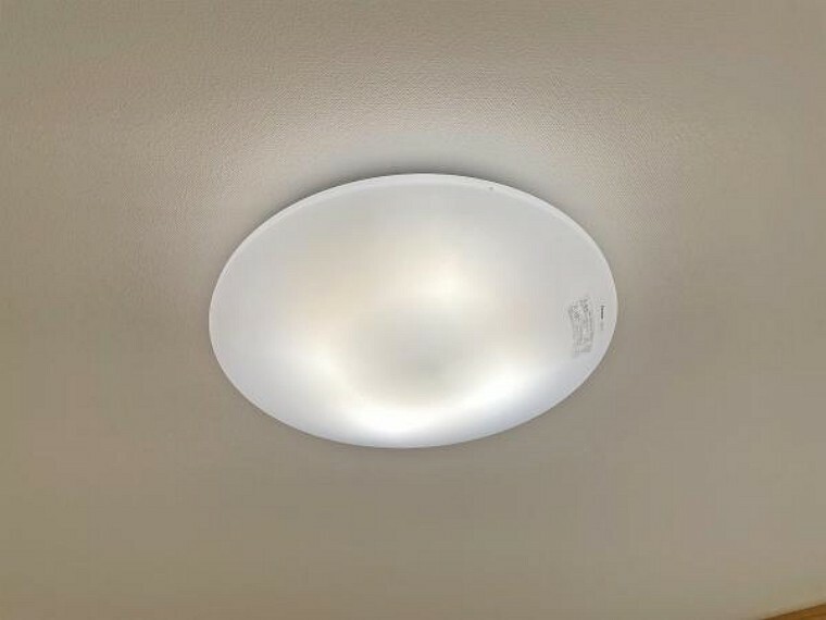 発電・温水設備 【リフォーム済】各居室照明は新品に交換しました。引越しの際に段取りや費用がかからないのは、嬉しいですね。
