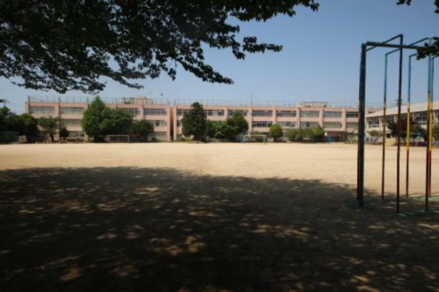 小学校 【小学校】新座市立西堀小学校まで350m