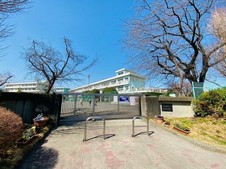 小学校 厚木市立緑ケ丘小学校