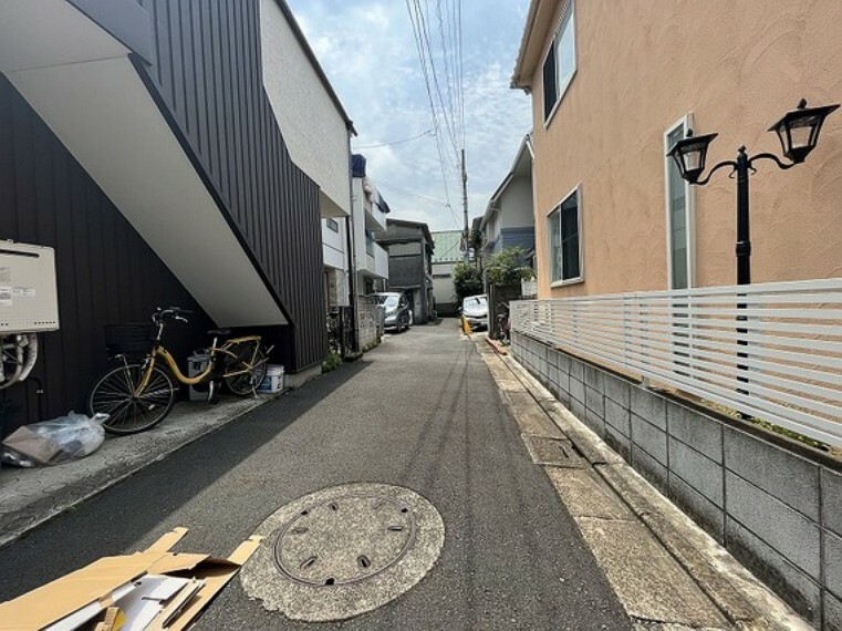 現況写真 前面道路含むの写真