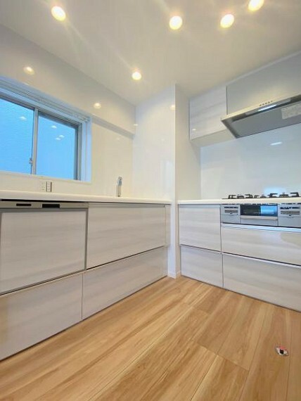 キッチン ■新規内装リノベーション施工済みでキレイなお住まい