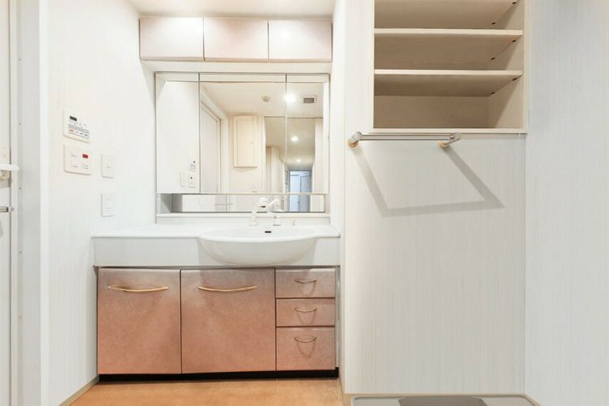 洗面室※画像はCGにより家具等の削除、床・壁紙等を加工した空室イメージです。