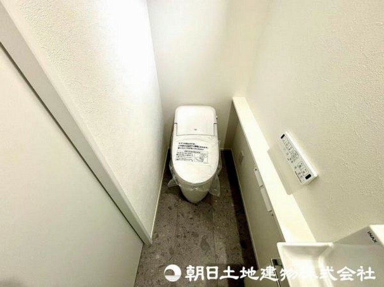 トイレ 洗浄機能付き便座を標準装備。快適にご利用いただけます。