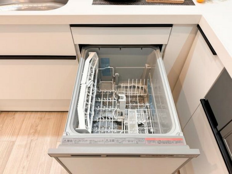 共働きが多い今、家事効率を上げてくれる食器洗浄乾燥機付き！