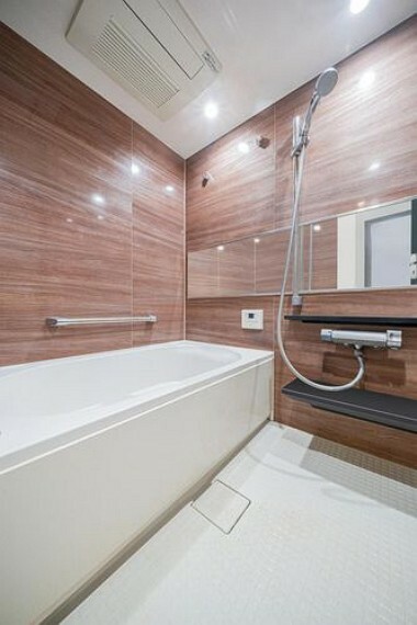 浴室 ※画像はCGにより家具等の削除、床・壁紙等を加工した空室イメージです。