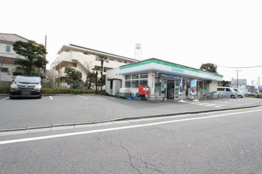 コンビニ 【コンビニエンスストア】ファミリーマート・東大泉四丁目店まで220m