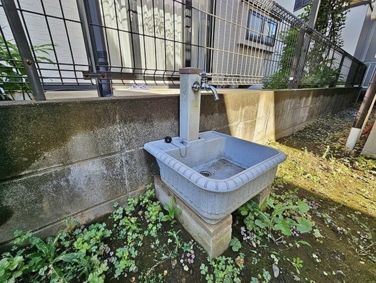 庭 嬉しい外水栓付。