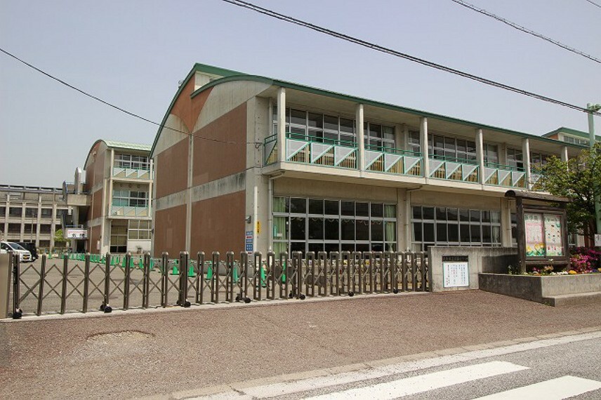 小学校 【小学校】江陽小学校まで212m