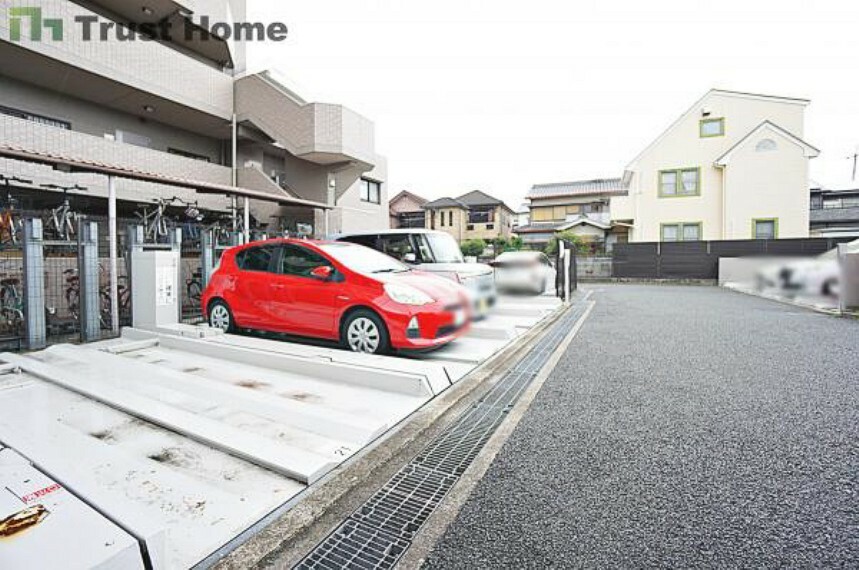 駐車場 【共用部・設備施設】駐車場