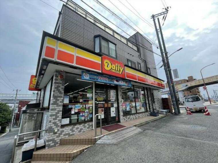 コンビニ デイリーヤマザキ神戸魚崎駅前店