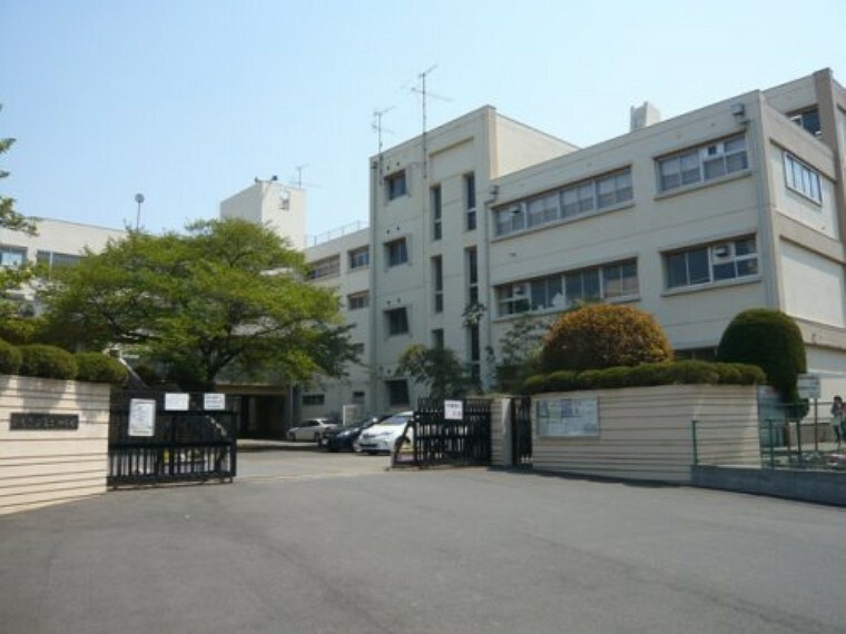 中学校 【中学校】越谷市立富士中学校まで1507m