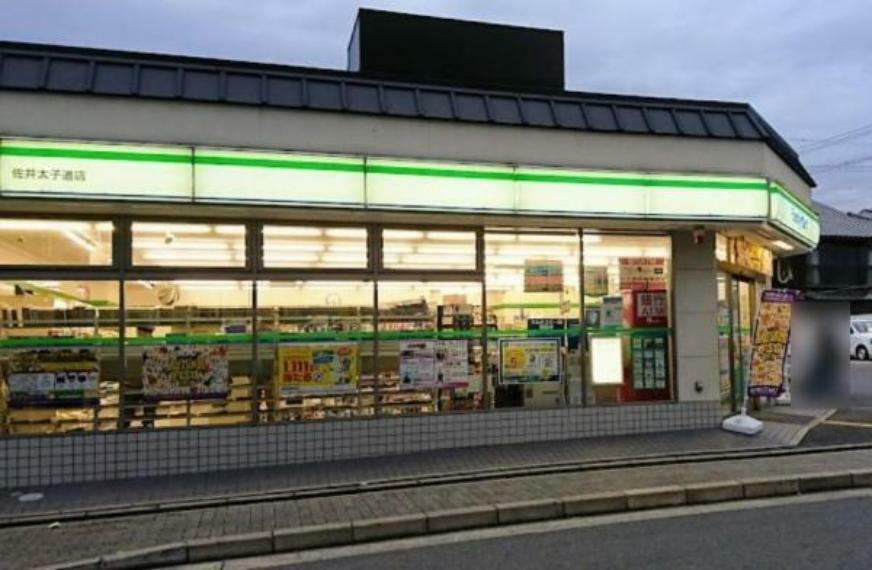 コンビニ ファミリーマート佐井太子道店