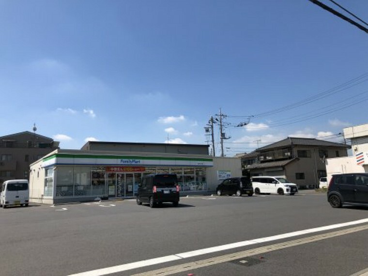 コンビニ 【コンビニエンスストア】ファミリーマート 取手米ノ井店まで964m