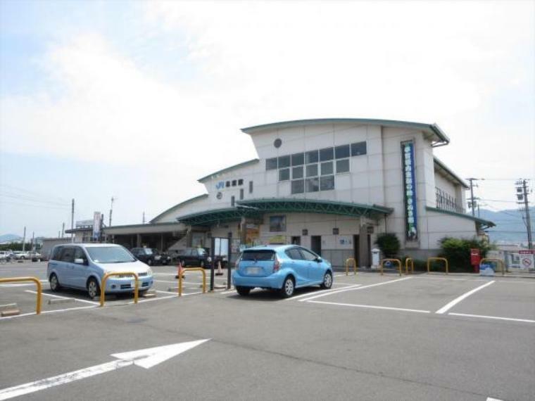 JR高徳線　志度駅まで1400m、ことでん志度駅まで1500m、自転車で7分です。