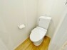 トイレ ～Toilet～　　　　　ゆとりをもったトイレの広さ、白をベースに落ち着きと清潔感を考慮して完成