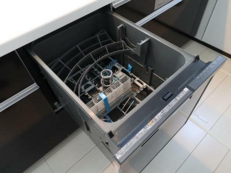 キッチン 家事の時短につながるビルトイン食洗器標準装備のキッチン。