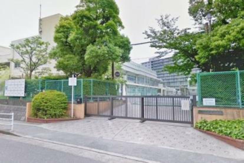 小学校 横浜市立笠間小学校 学校教育目標:～かがやくひとみ　さわやかえがお　まごこころいっぱい　かさまの子～