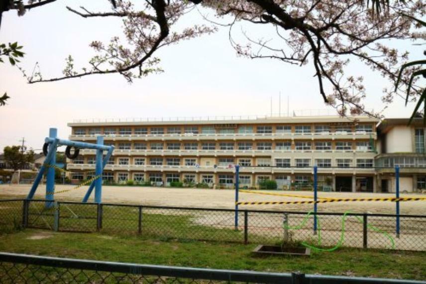 小学校 【小学校】常滑市立常滑西小学校まで1514m