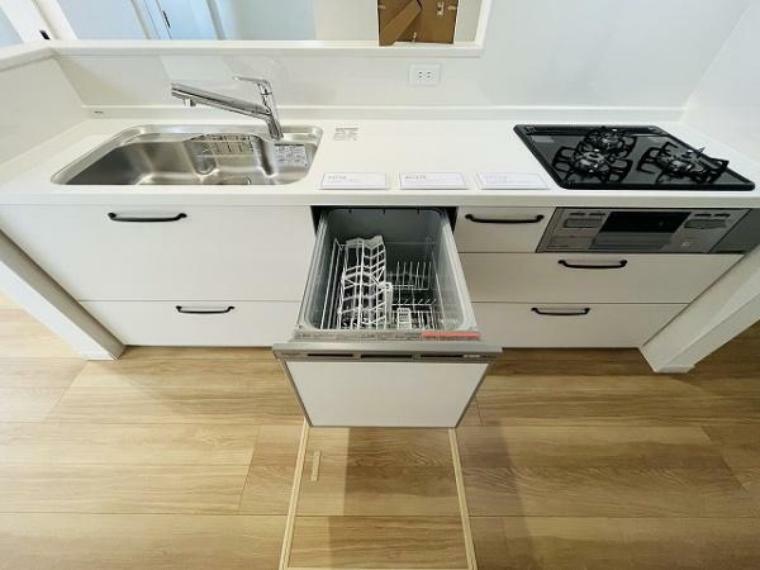 キッチン 食洗器付き。家事の時短は嬉しいですし便利ですね！